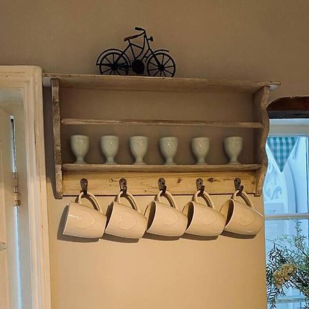 Angel Cottage, Boxgrove, Chichester - Relax And Unwind Buitenkant foto