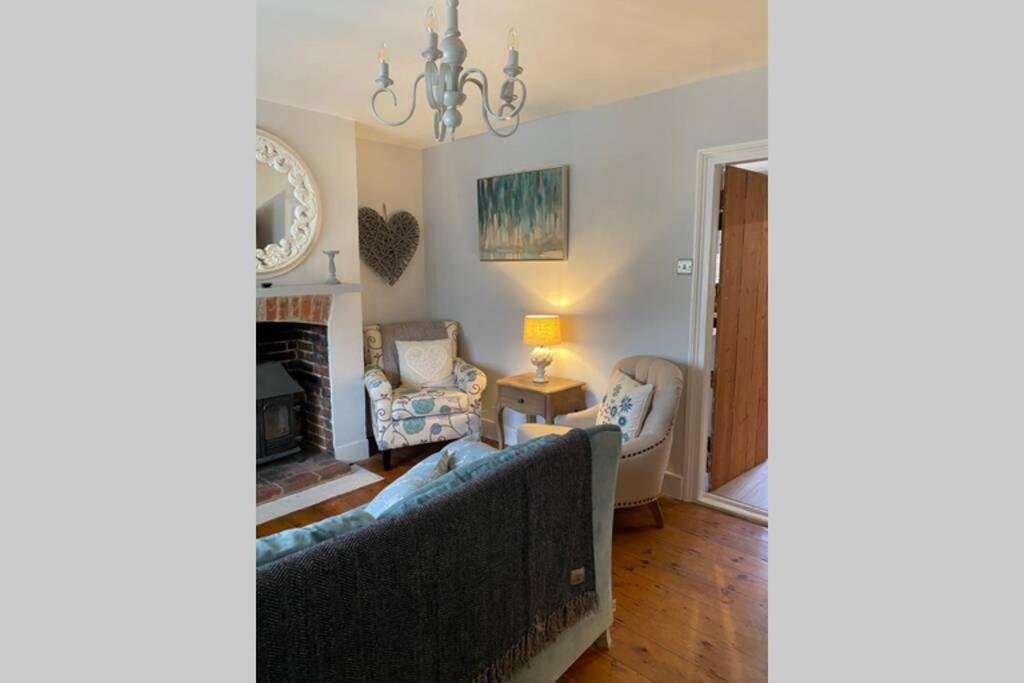 Angel Cottage, Boxgrove, Chichester - Relax And Unwind Buitenkant foto
