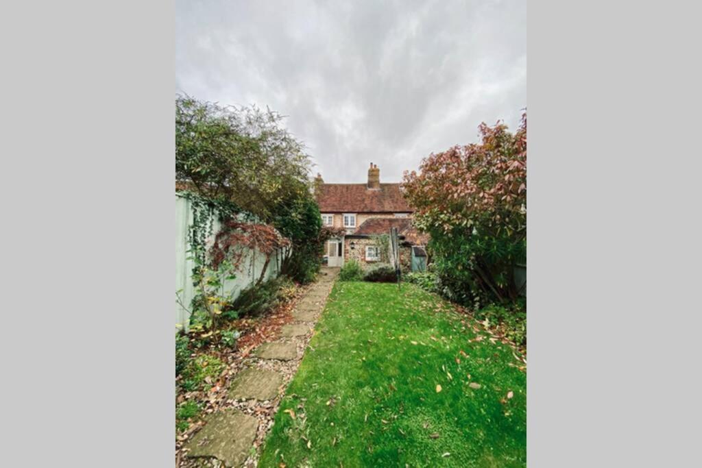 Angel Cottage, Boxgrove, Chichester - Relax And Unwind Buitenkant foto