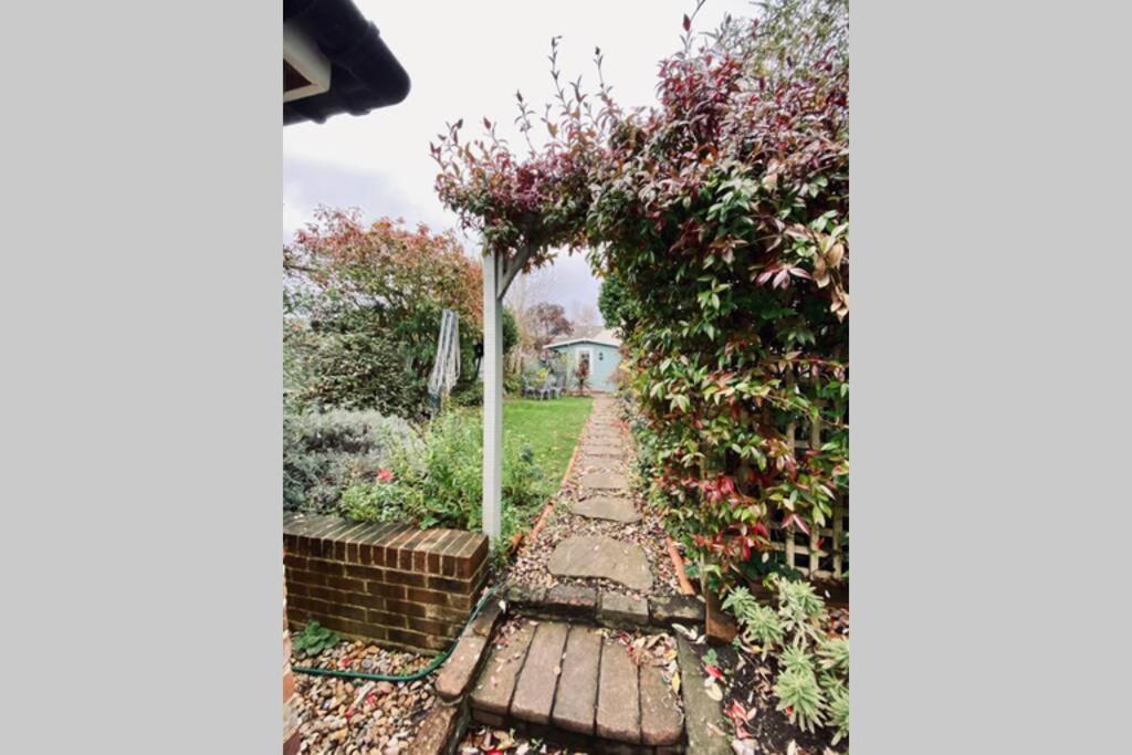Angel Cottage, Boxgrove, Chichester - Relax And Unwind Buitenkant foto