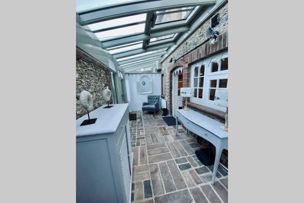 Angel Cottage, Boxgrove, Chichester - Relax And Unwind Buitenkant foto